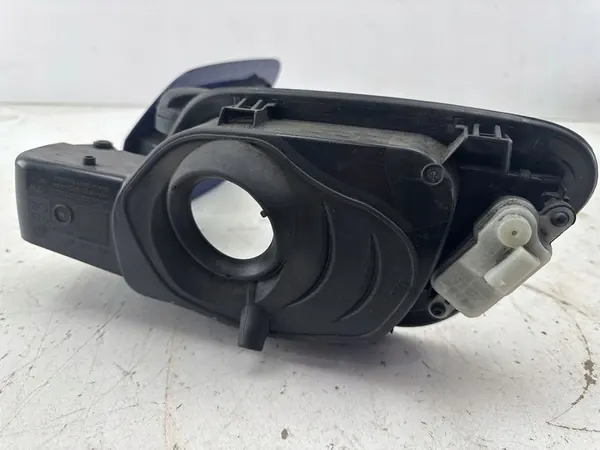 Volkswagen Golf VIII 2023 Bränsletanklock image 5