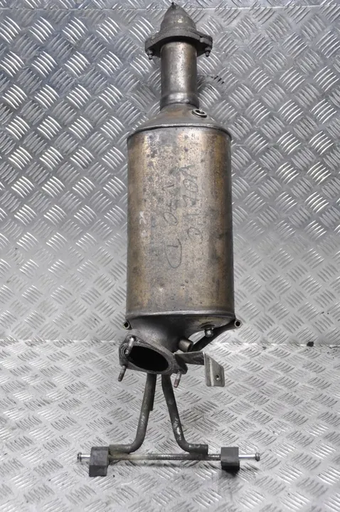 Catalisador VOLVO V70 II 2.4 D5 30713210 image 3