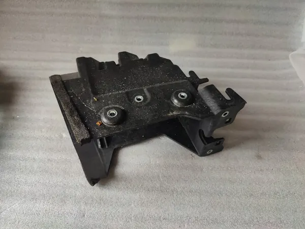 Volvo V60 2.0L Automático OE 32244071 image 2