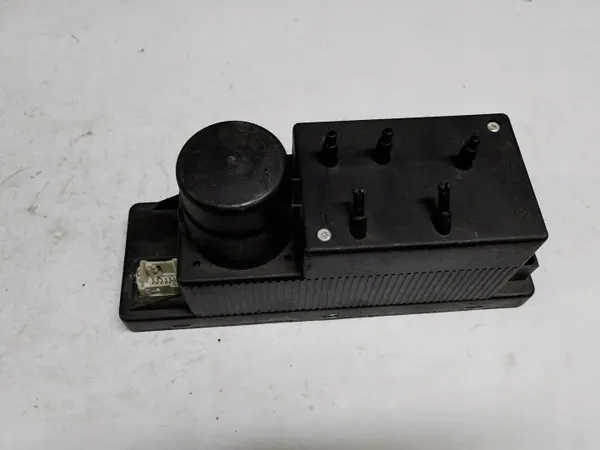 Pompe de verrouillage central Mercedes OEM 0132006339 image 3