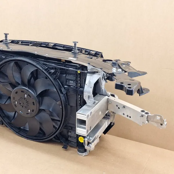 Compleet Voorste Radiateur Mercedes AMG GT X290 image 6