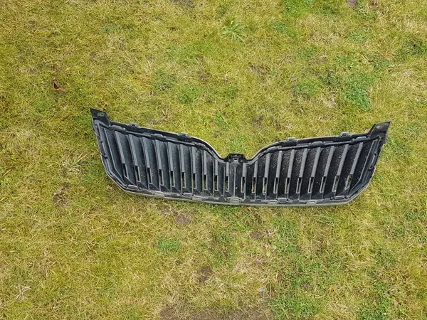 Front Bumper Grill SKODA SUPERB II LIFT 3T0853668B image 3