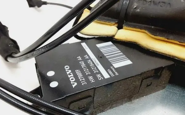 Käytetty hydrauliikkapumppu OEM 31278859 Volvo XC70 II image 3
