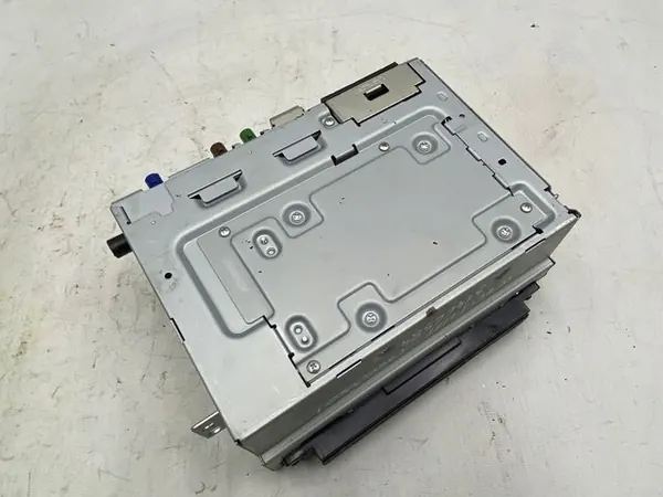 Volvo XC60 S60 V60 Radio Navigation OEM 31466584 image 4