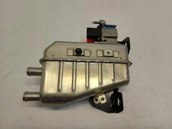 Lämpövaihdin Audi Q8 E-TRON OEM 4kr819013c image 2