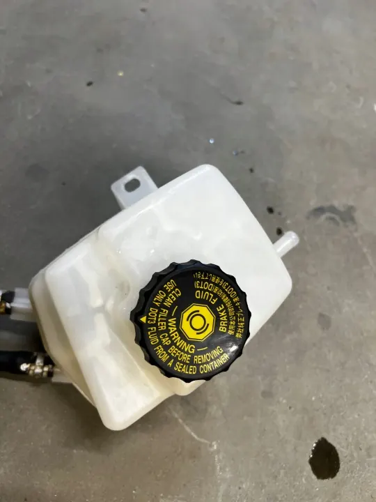 Bremsflüssigkeitsbehälter OEM 2-40400 für Lexus RX 450H image 4