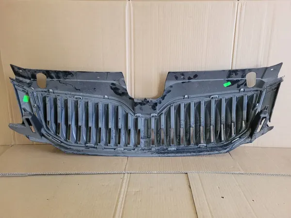 Skoda OE Grille Front 5E0853653 image 5