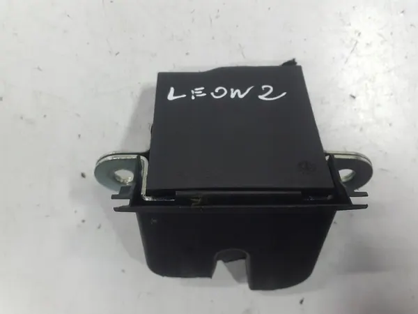 SEAT LEON II LIFT 09-12 Bagagelås 1P0827505E image 3