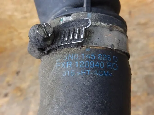 Manguera de intercooler AUDI A3 8P LIFT GOLF VI 2.0 TDI OEM image 4