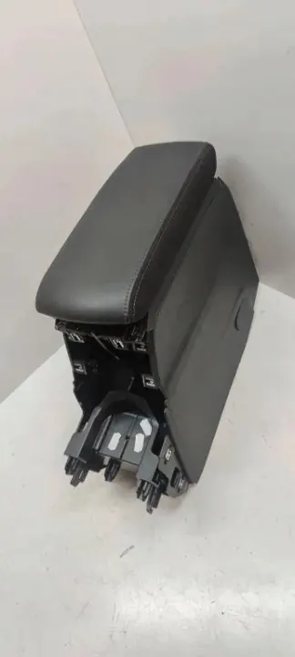 Accoudoir console centrale OEM 9823377380 Peugeot 2008 image 4