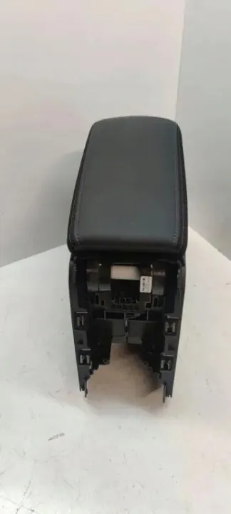 Accoudoir console centrale OEM 9823377380 Peugeot 2008 image 6