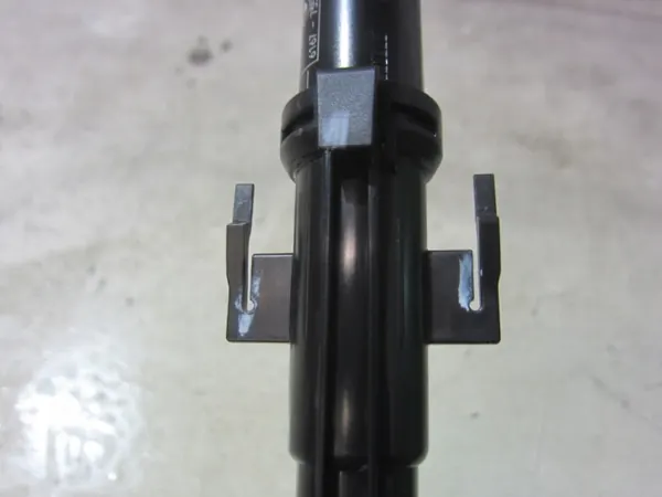 Buse de lave-phare gauche BMW OEM 7357001 image 3