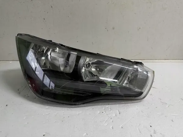 Faros delanteros derecho AUDI A1 11-14 OEM 8x0941004 image 2