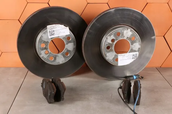 OEM 6891079 Etujarruratta & -levyt BMW X1/X2 image 3