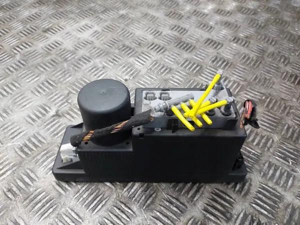 Bomba de fecho central Mercedes W210 image 1