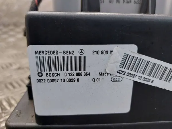 Bomba de fecho central Mercedes W210 image 3