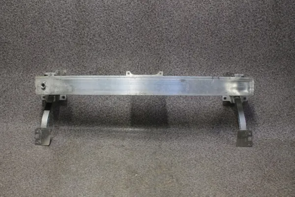 OEM 9678452480 Viga do para-choques dianteiro Peugeot 2008 image 2