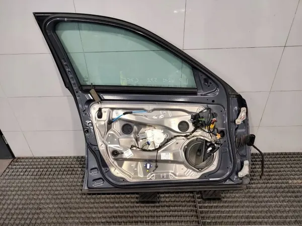 Porta dianteira esquerda OEM AOP45940 para Mercedes Classe E W212 image 7