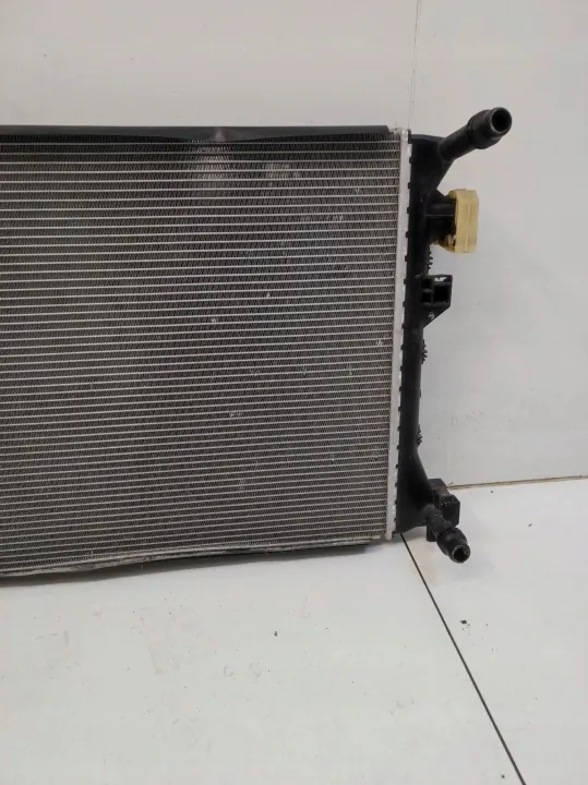 Radiateur d'eau Volkswagen OE 5Q0121251GG - Occasion image 3