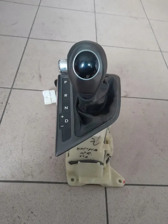 Kia Optima 2012 A/T Versnellingspook OEM WYBIERAKA image 2