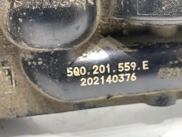 Régulateur de Pression Carburant OEM 5Q0201559E Skoda Superb III image 4