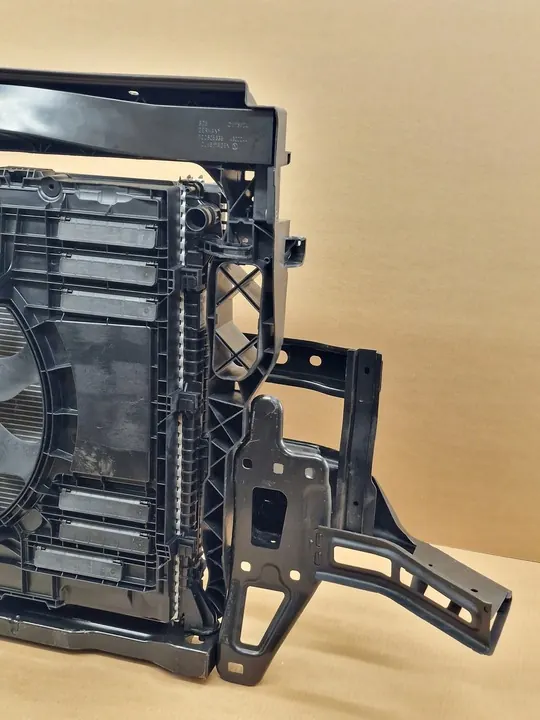 Soporte Frontal Radiador MAN TGE 2016-2024 image 4