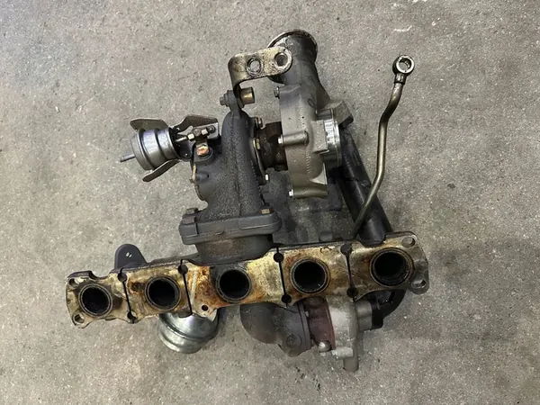 Turbocompresor VOLVO XC60 S80 V60 V70 XC70 2.4 P 31431130 image 2