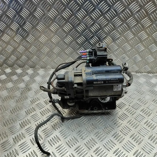 Porsche Cayenne (9Y0/9Y3) Luchtveringcompressor 4M0616005G image 2