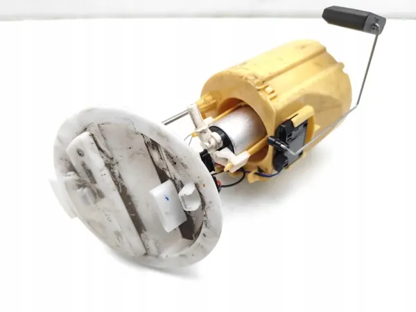 Mercedes-Benz Bränslepump OEM A2124700194 - Begagnad image 3