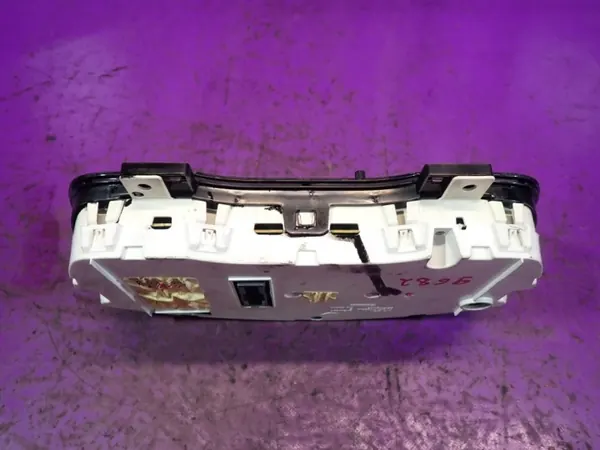 Ford Focus MK2 04-08 1.6 TDCI OEM Zawada-377889- Instrumentpanel image 4