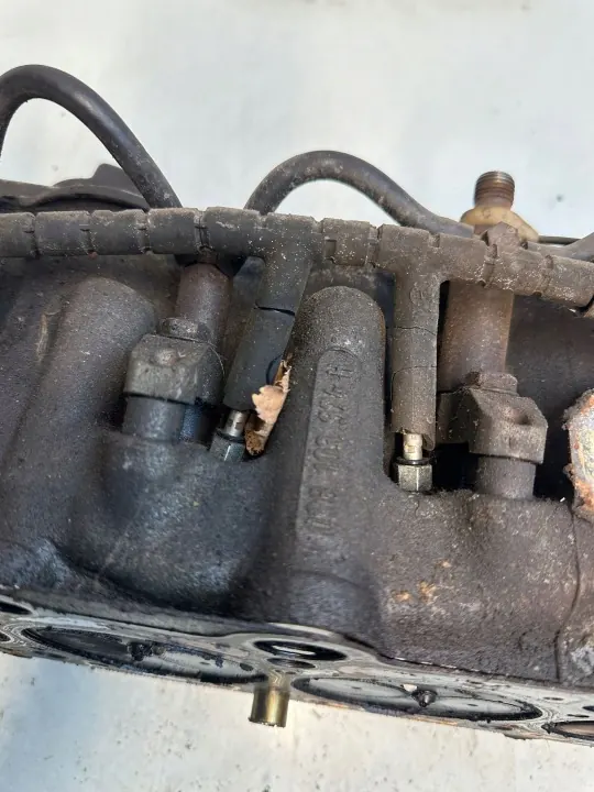 Culata usada OEM 038103373H para VW Polo III image 5