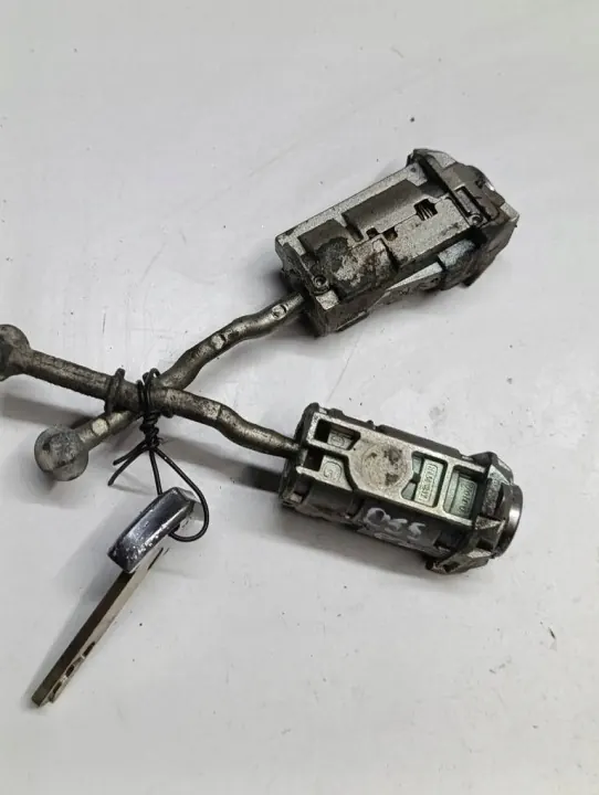 Inserção de fechadura Citroen DS5 2011-2015 OEM 9688522 image 2