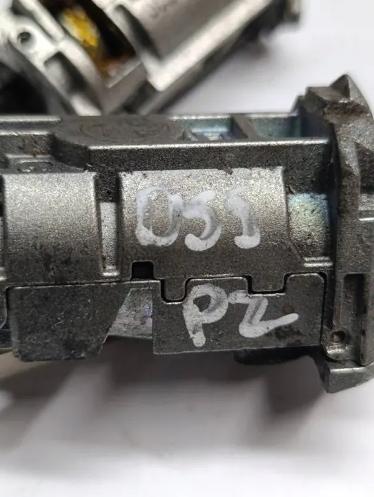 Inserção de fechadura Citroen DS5 2011-2015 OEM 9688522 image 4