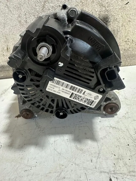RENAULT MEGANE IV 1.2TCE Vaihtovirtageneraattori 231008040R image 3