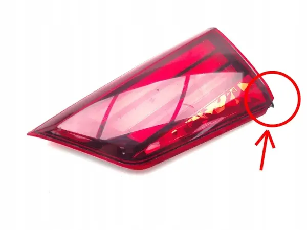 Mitsubishi Outlander Bakluckslampa Höger 2015 image 2