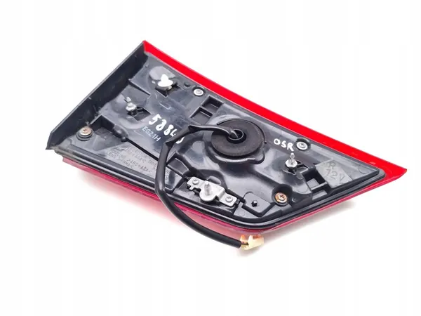 Mitsubishi Outlander Bakluckslampa Höger 2015 image 8