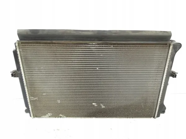 Radiateur d'eau OEM 5Q0121251GD & Ventilateur Passat B8 image 2