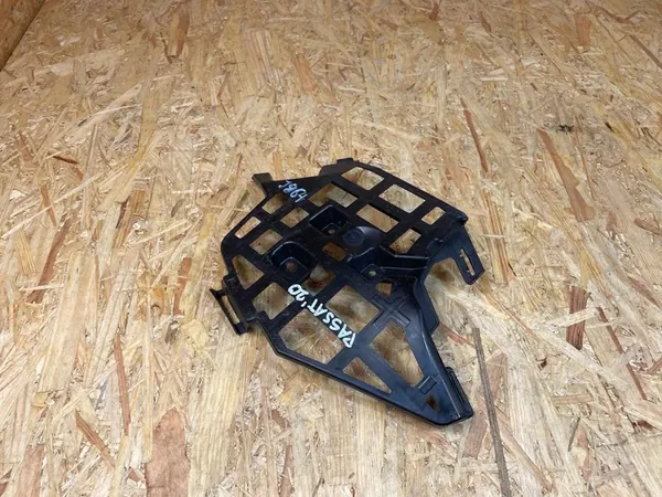 Supporto paraurti anteriore sinistro VW Passat B8 image 2