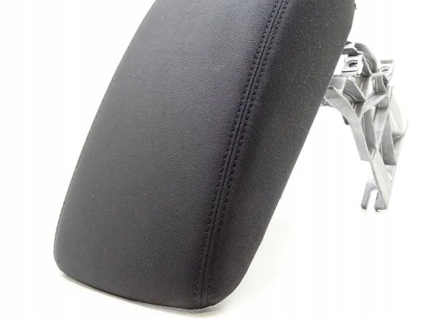 Reposabrazos Audi A3 8V OEM 8V0864283A - Usado image 4