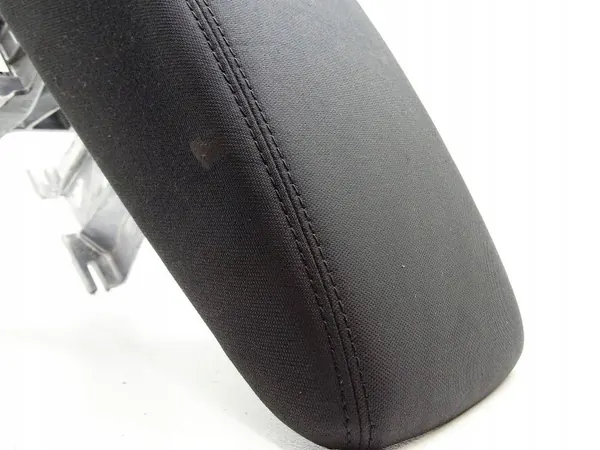 Reposabrazos Audi A3 8V OEM 8V0864283A - Usado image 6