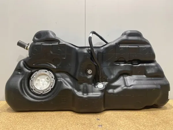 BMW Polttoainesäiliö OEM 7487608 7-sarja G11/G12 image 2