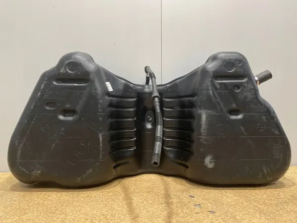 BMW Polttoainesäiliö OEM 7487608 7-sarja G11/G12 image 3