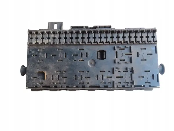 Zekeringkast OEM 171941813D voor Volkswagen PASSAT B3 image 2