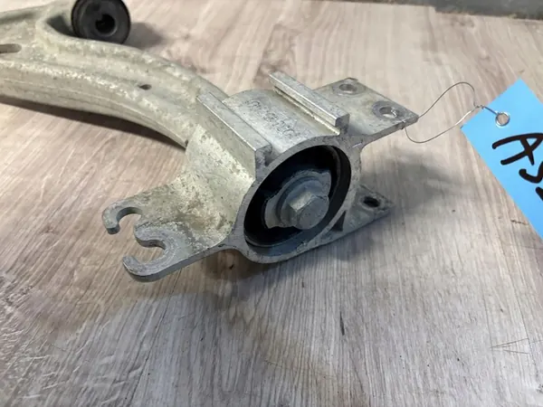 Mercedes-Benz Främre Vänster Kontrollarm image 5