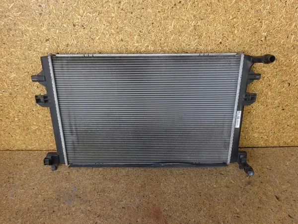 GOLF VII AUDI A3 8V LEON III 1.4 TSI Radiador de agua 5Q0121251ED image 4