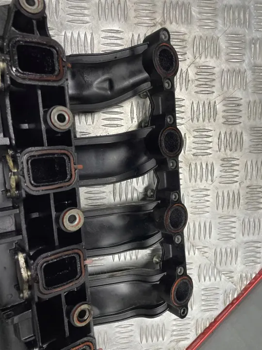 Colector de admisión BMW OE para E60 2.0D - Usado image 9