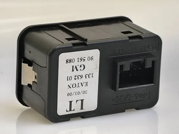 Raamknoppen Peugeot 406 2001 OEM 13363201 image 3