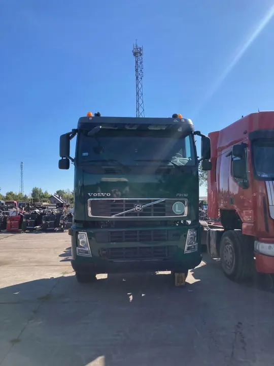 Cabine Volvo FH16 Basse OEM 161616 - État Utilisé image 2