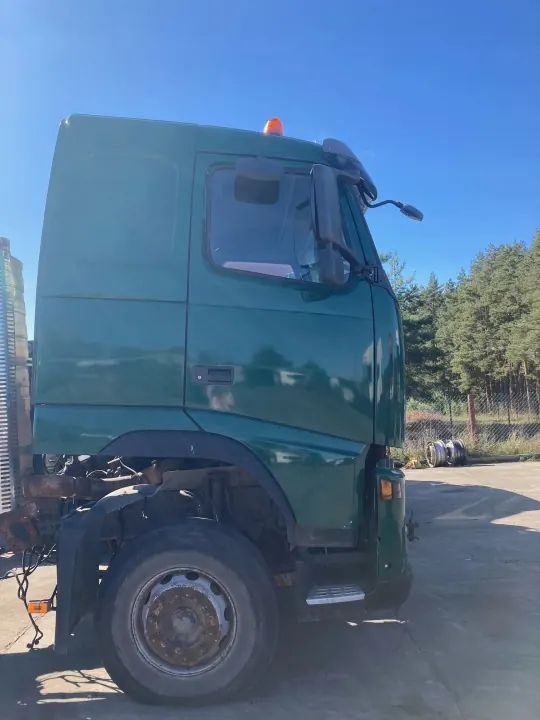 Cabine Volvo FH16 Basse OEM 161616 - État Utilisé image 3