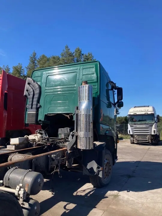 Cabine Volvo FH16 Basse OEM 161616 - État Utilisé image 5